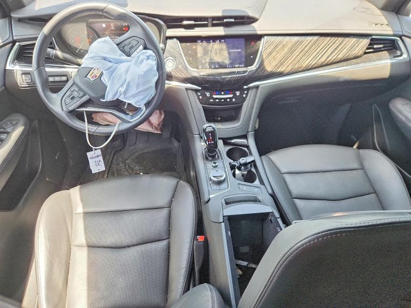 2025 CADILLAC XT6 PREMIUM LUXURY 8