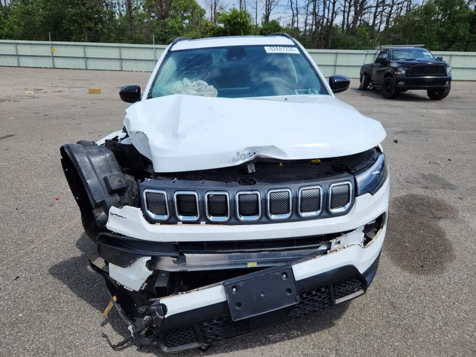 2022 JEEP COMPASS LATITUDE LUX 5