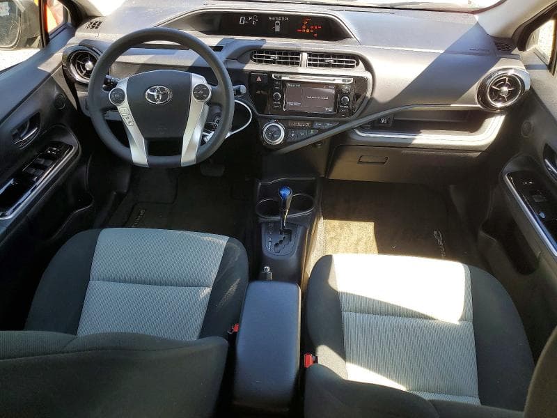 2017 TOYOTA PRIUS C TWO 8