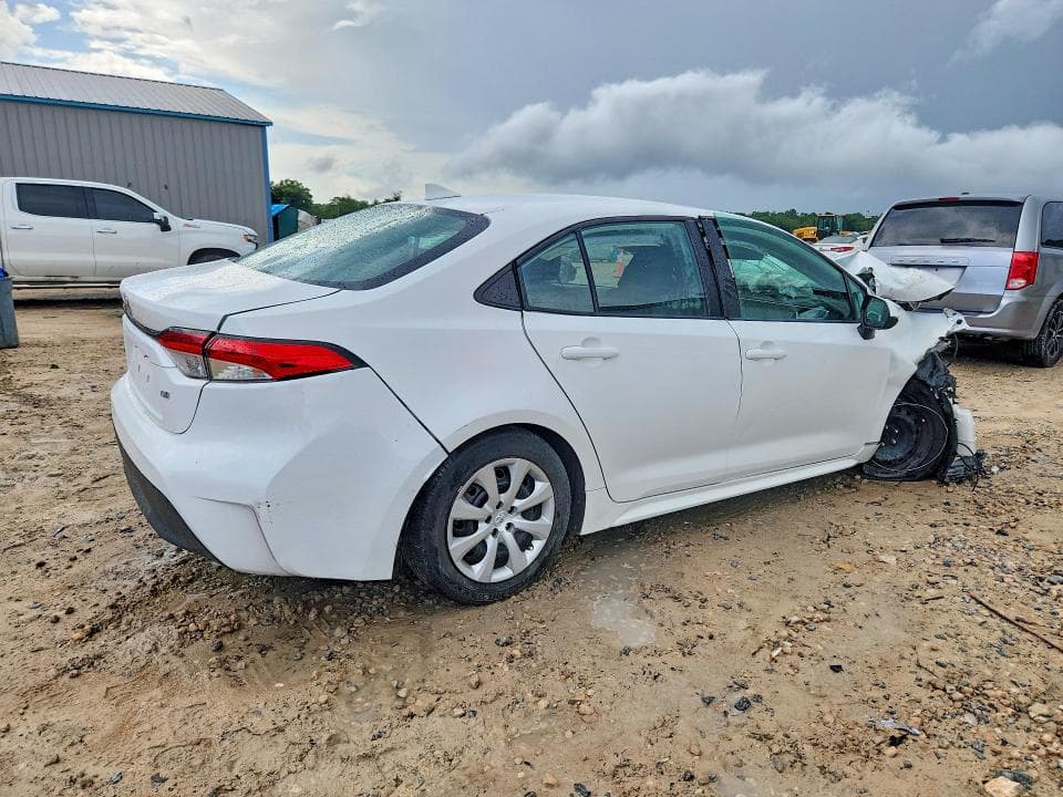 2024 TOYOTA COROLLA LE 3