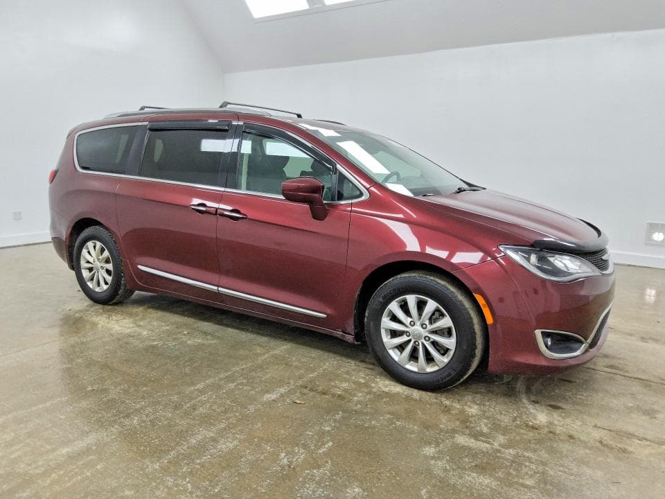 2018 CHRYSLER PACIFICA TOURING L 4