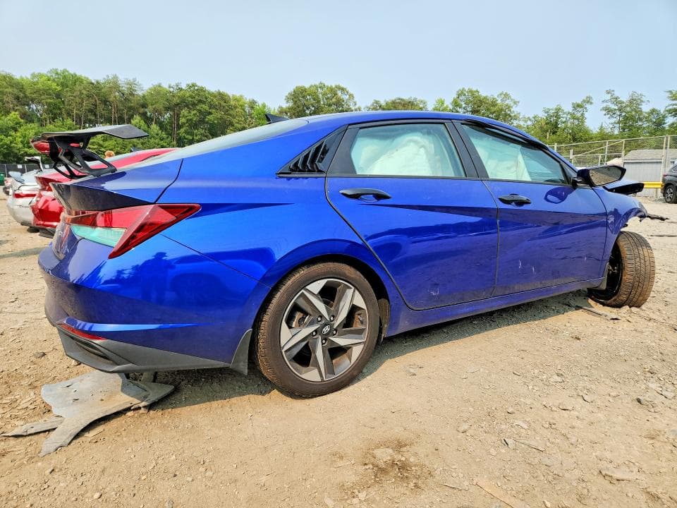2023 HYUNDAI ELANTRA SEL 3
