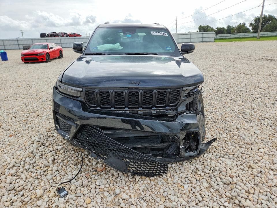 2025 JEEP GRAND CHEROKEE LAREDO 5
