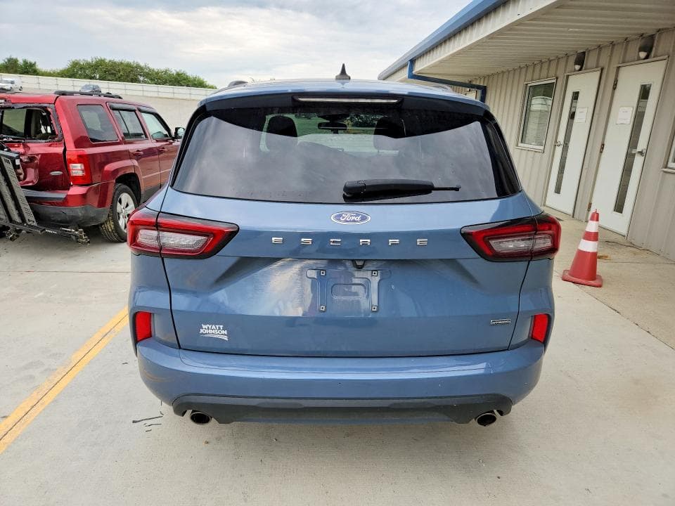 2024 FORD ESCAPE ST LINE 6