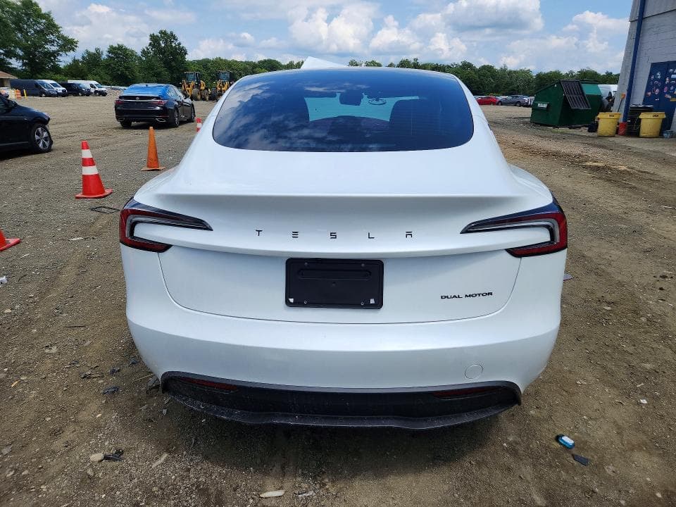 2026 TESLA MODEL 3 6