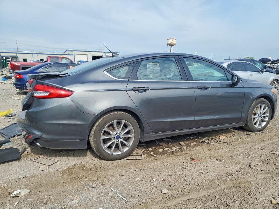 2017 FORD FUSION SE 3