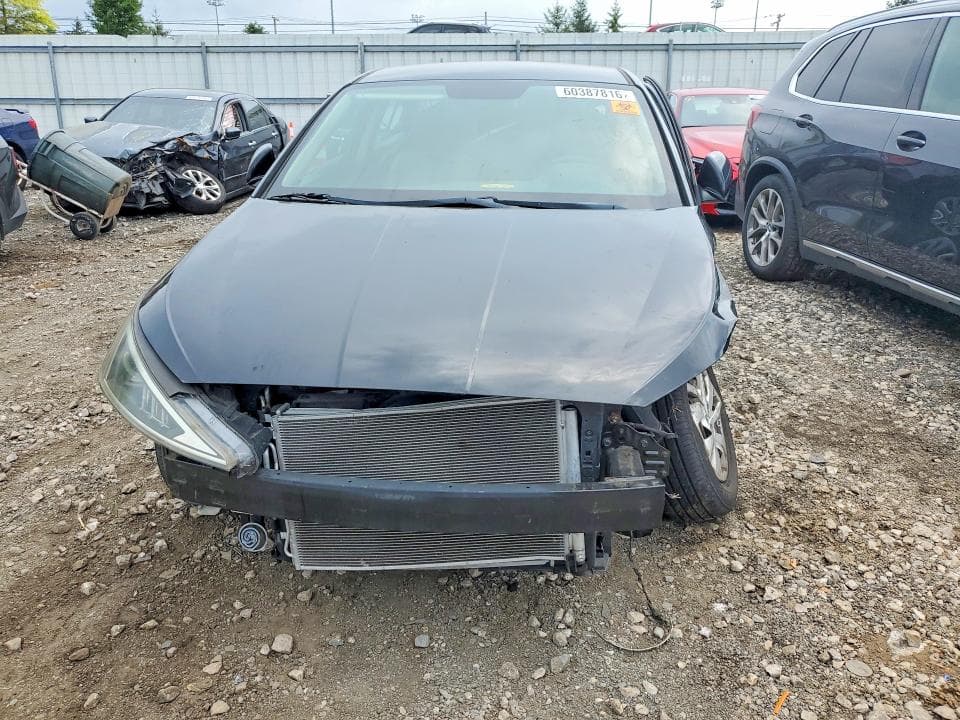 2019 HYUNDAI ELANTRA SE 5