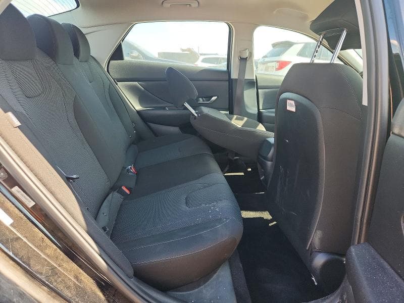 2025 HYUNDAI ELANTRA SE 10