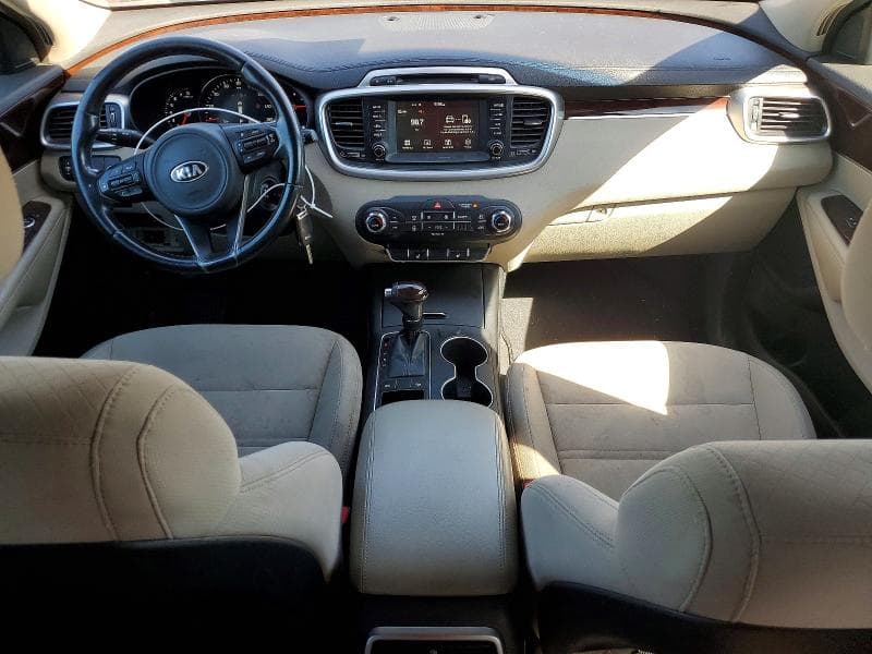 2018 KIA SORENTO LX V6 8