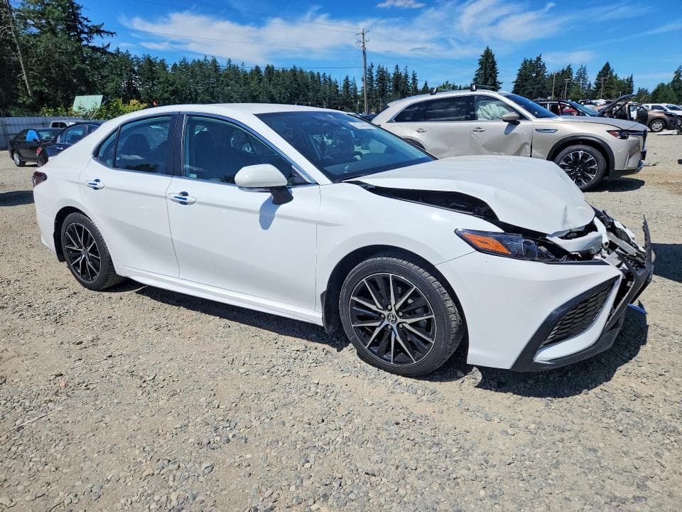 2024 TOYOTA CAMRY HYBRID SE 4
