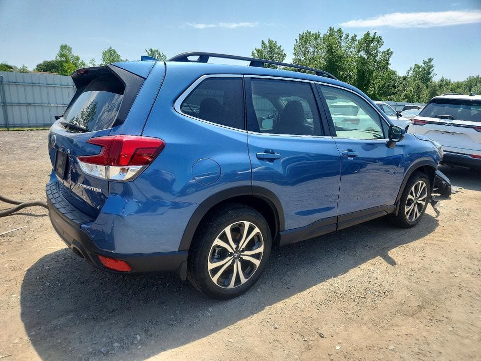 2022 SUBARU FORESTER LIMITED 3