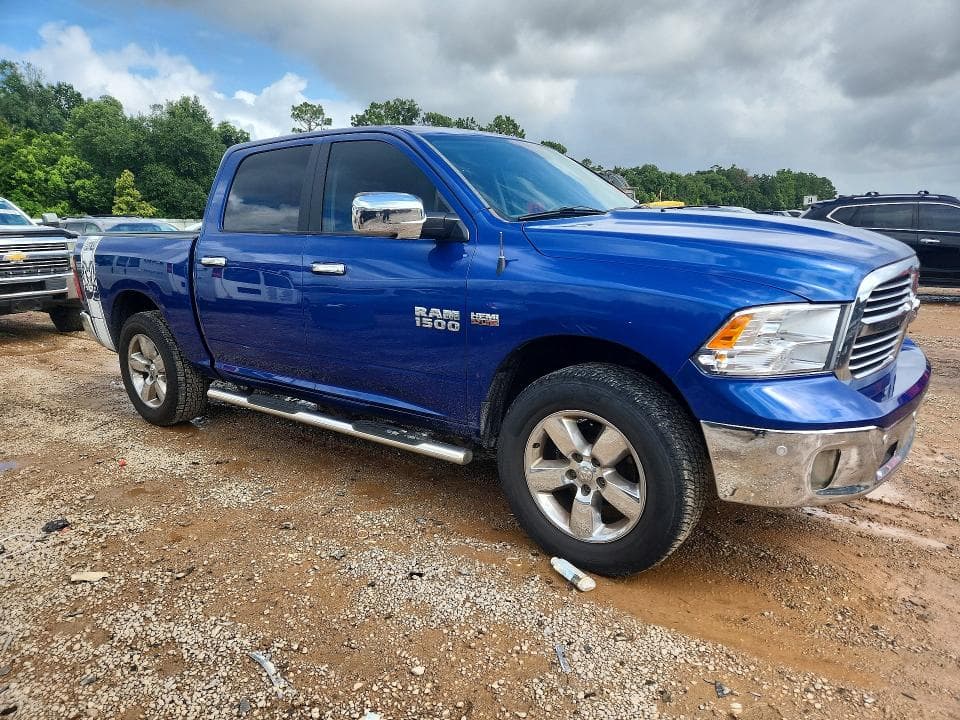 2017 RAM 1500 SLT 4