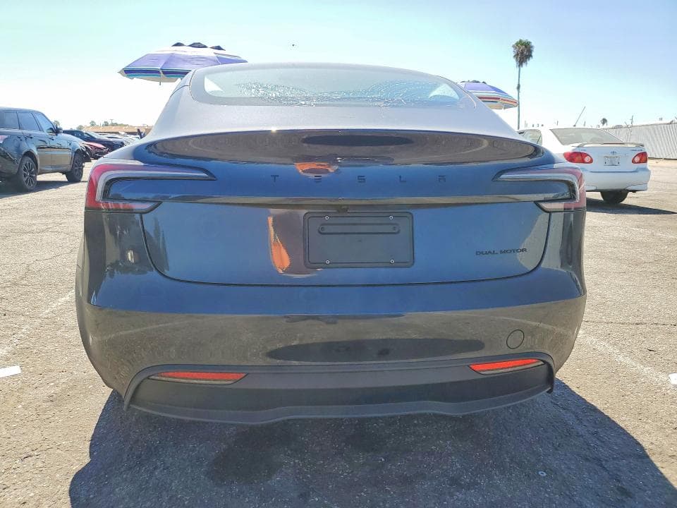2026 TESLA MODEL 3 6
