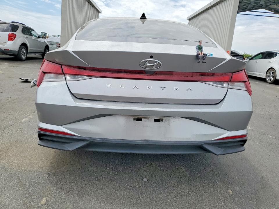 2021 HYUNDAI ELANTRA SE 6