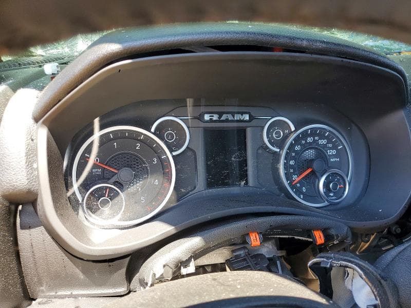 2025 RAM 3500 BIG HORN 9