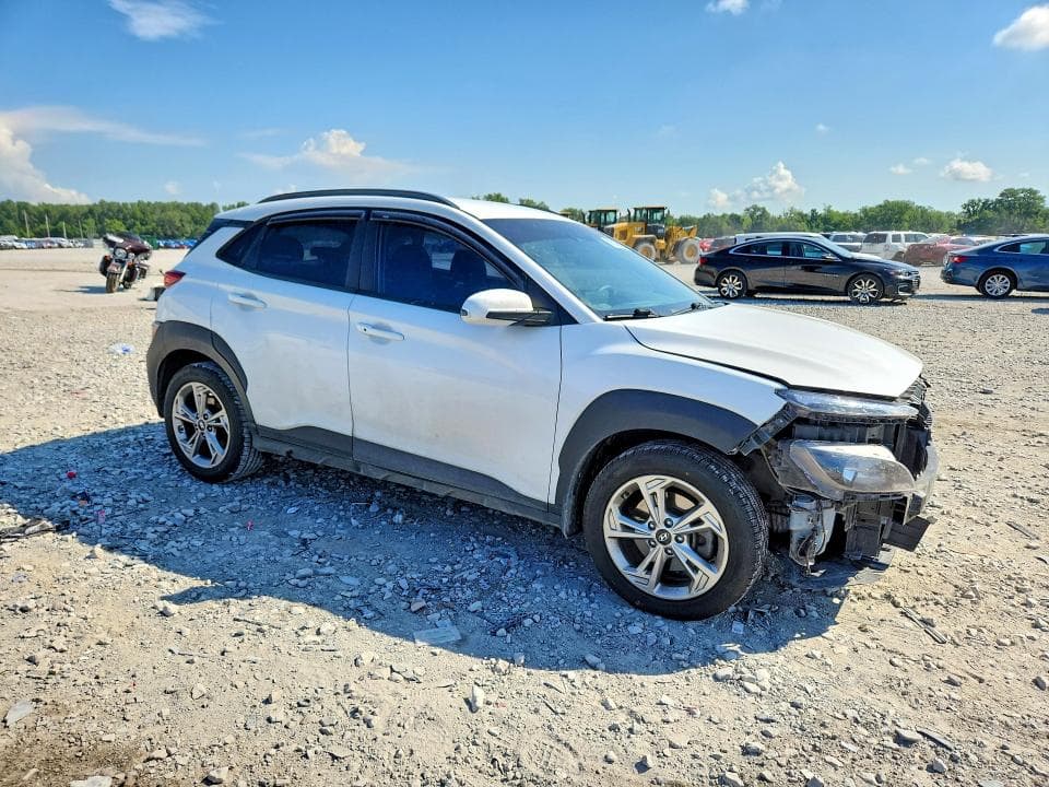 2023 HYUNDAI KONA SEL 4
