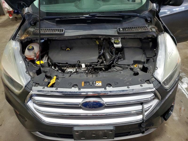2017 FORD ESCAPE SE 11