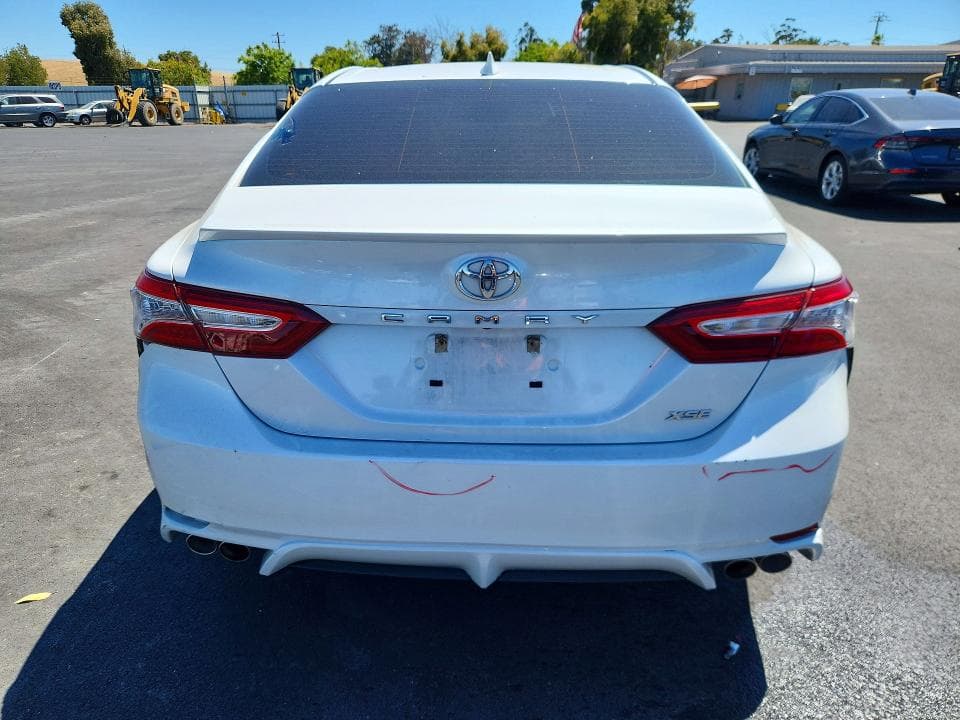 2020 TOYOTA CAMRY XSE 6