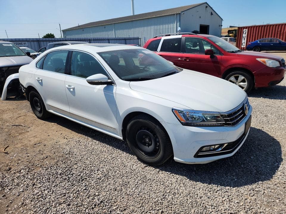2018 VOLKSWAGEN PASSAT SE 4