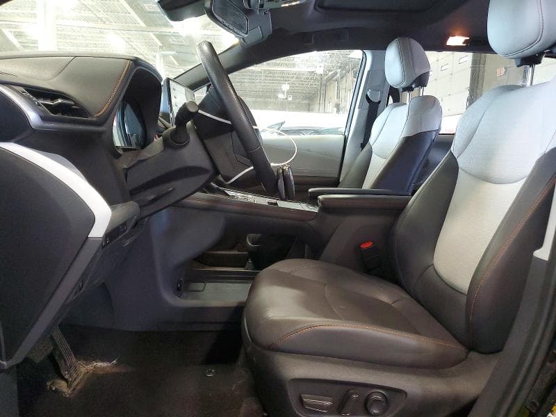 2024 TOYOTA SIENNA XSE 7