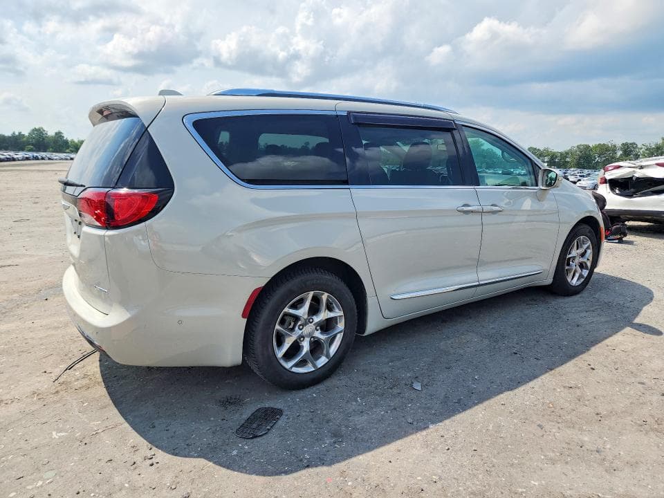 2017 CHRYSLER PACIFICA LIMITED 3