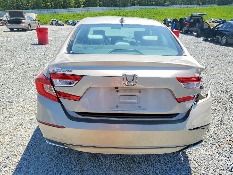 2020 HONDA ACCORD EX 6