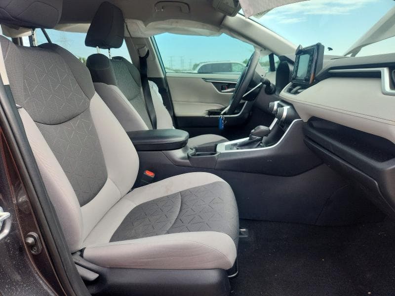 2021 TOYOTA RAV4 XLE 7