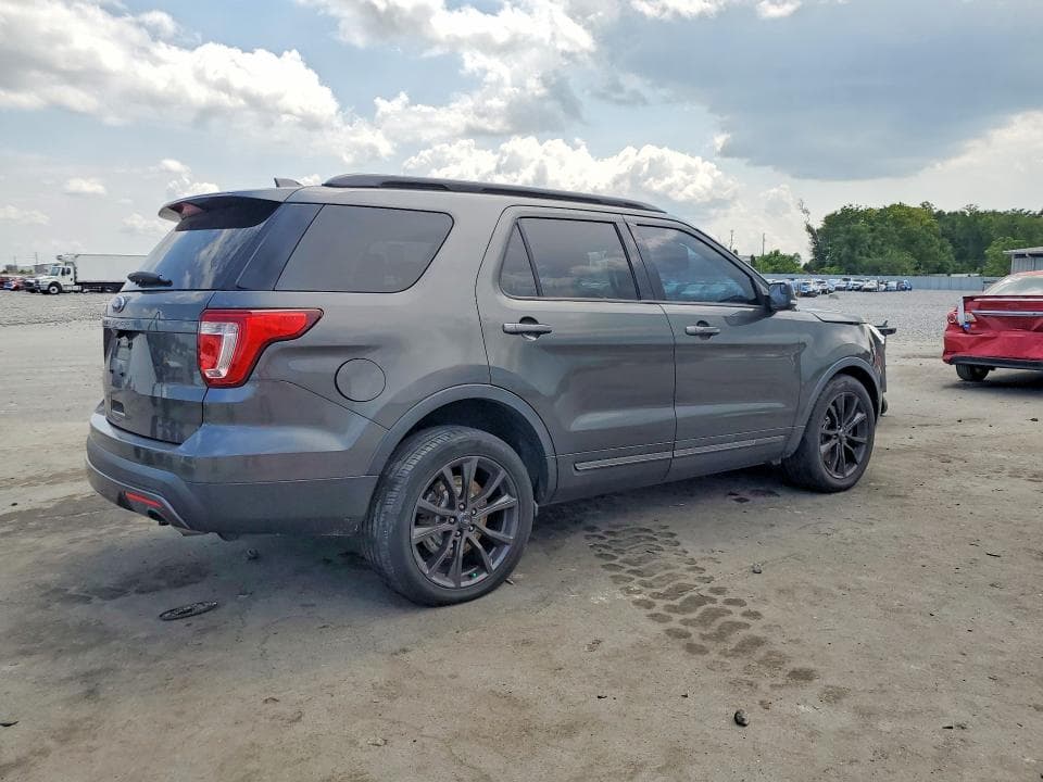 2017 FORD EXPLORER XLT 3