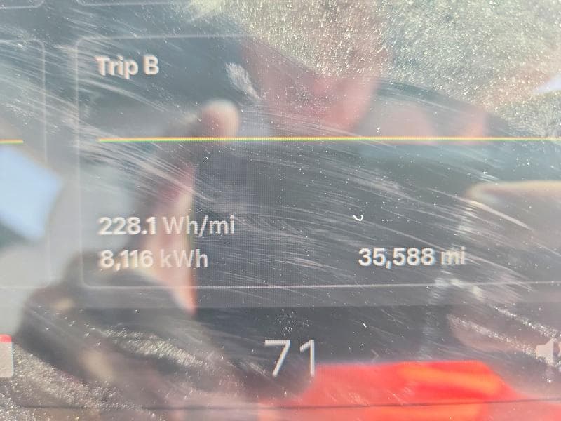 2025 TESLA MODEL 3 9