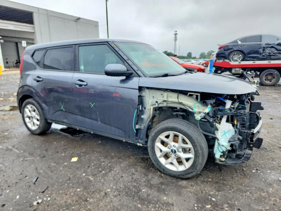2021 KIA SOUL S 4