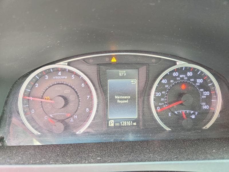 2017 TOYOTA CAMRY SE 9