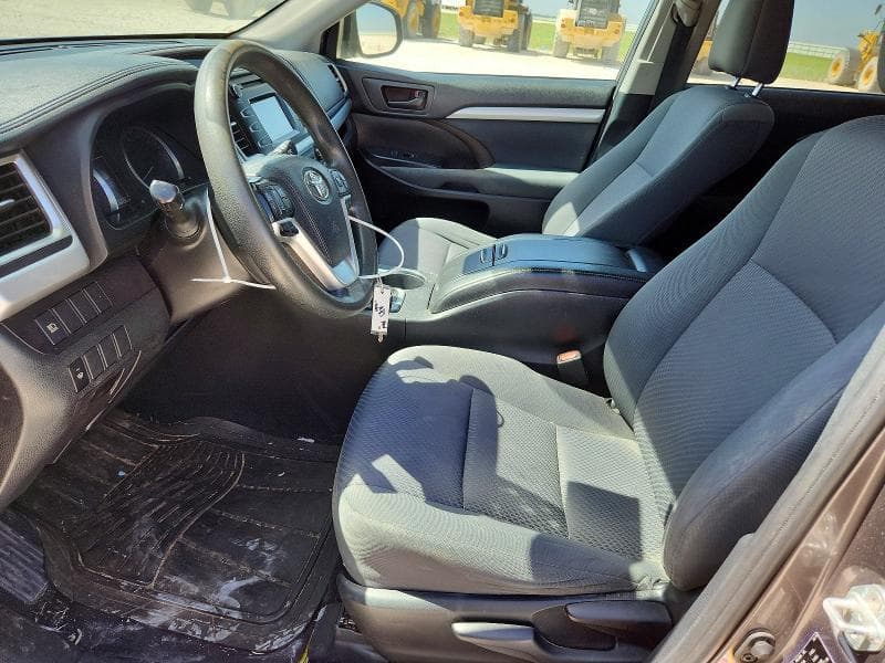 2019 TOYOTA HIGHLANDER LE 7