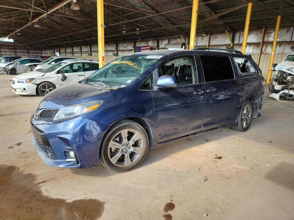 2018 TOYOTA SIENNA SE PREMIUM 8-PASSENGER - 1