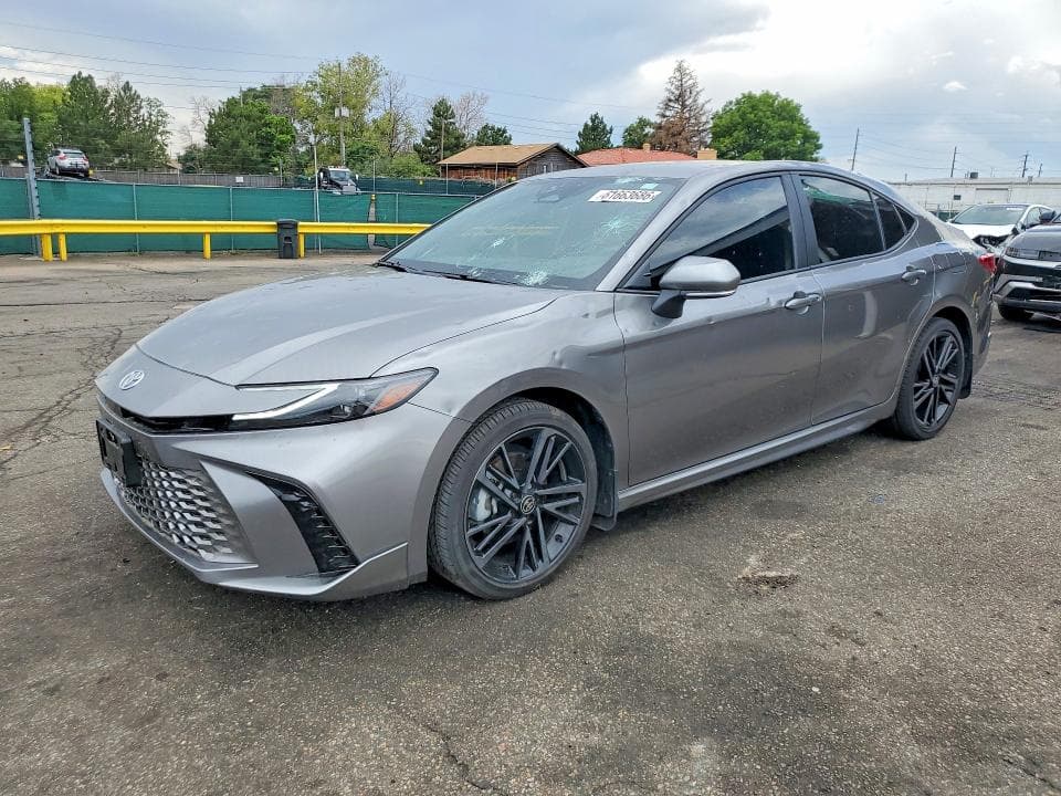 2025 TOYOTA CAMRY XSE