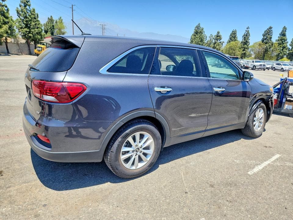 2019 KIA SORENTO LX 3