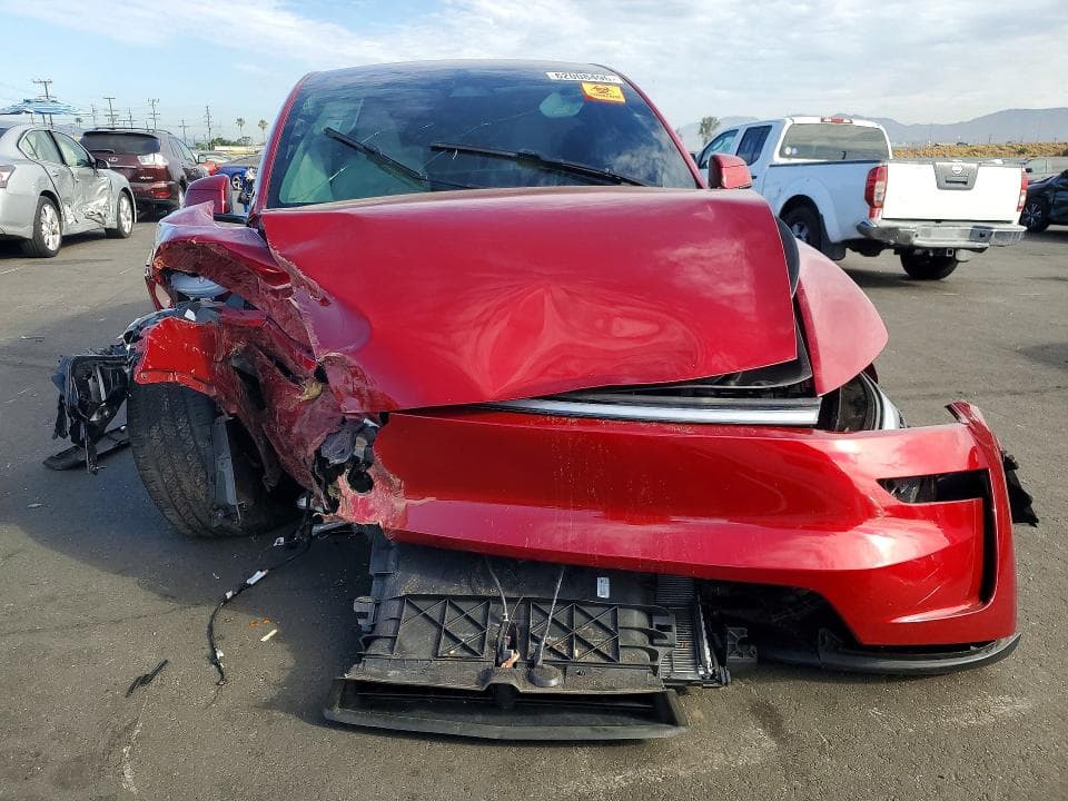 2026 TESLA MODEL Y 5
