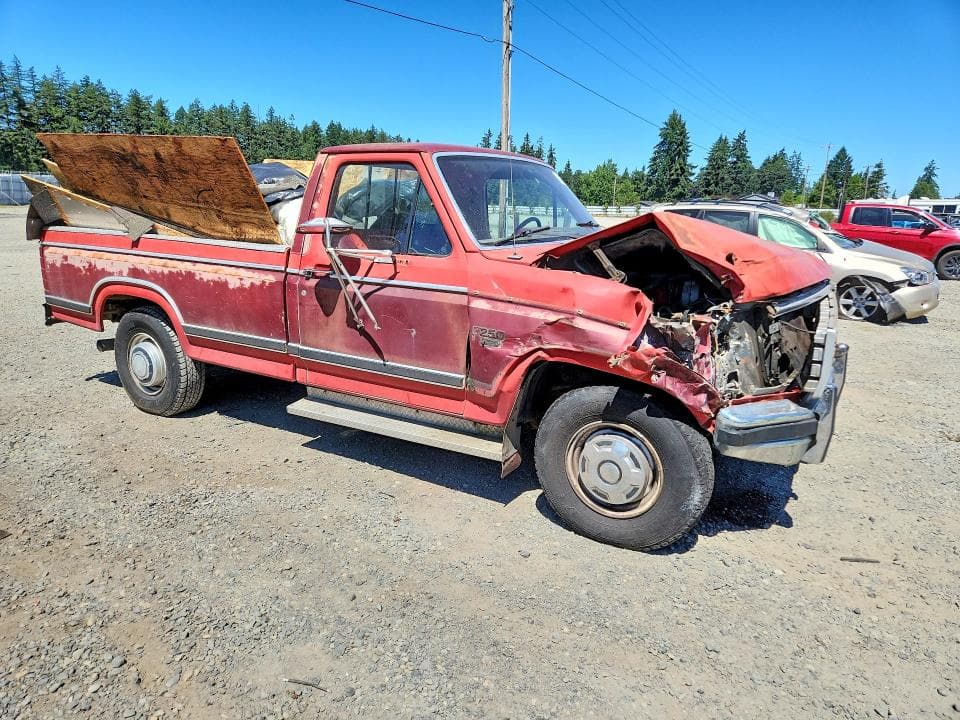 1983 FORD F250 4