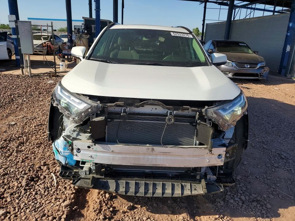 2024 TOYOTA RAV4 XLE 5