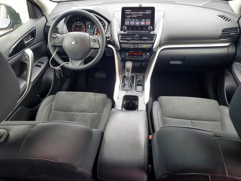 2022 MITSUBISHI ECLIPSE CROSS SE 8