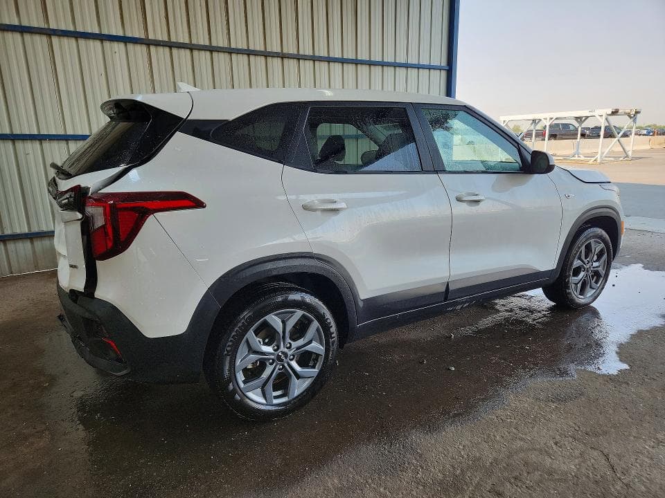 2026 KIA SELTOS LX 3