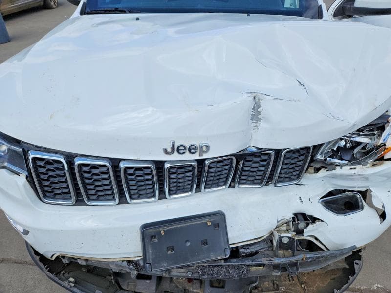 2019 JEEP GRAND CHEROKEE LAREDO 11