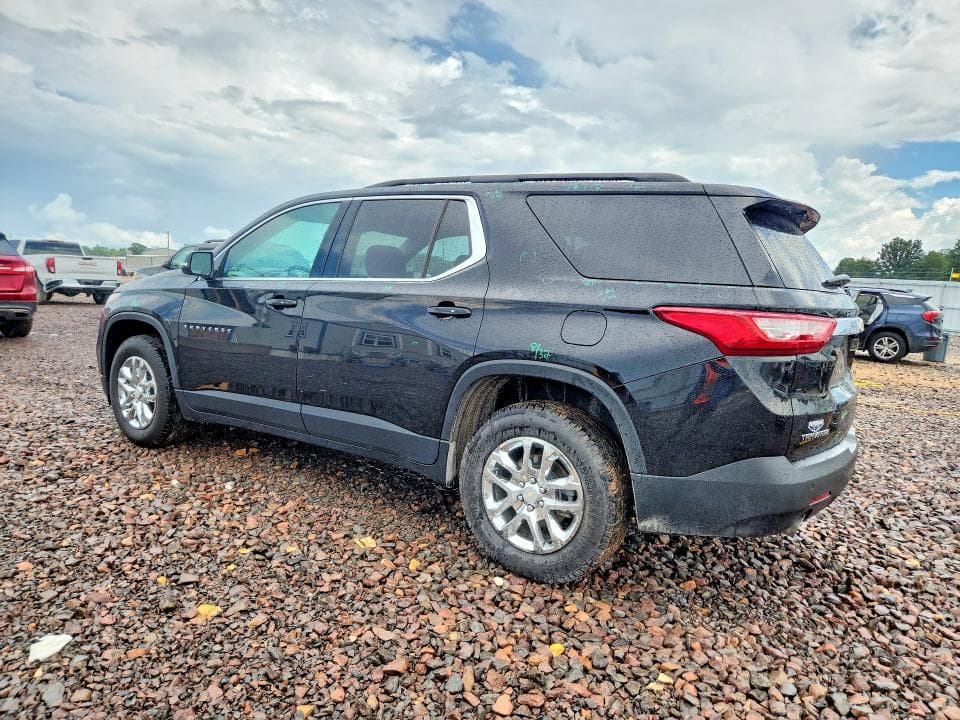 2021 CHEVROLET TRAVERSE LT 2