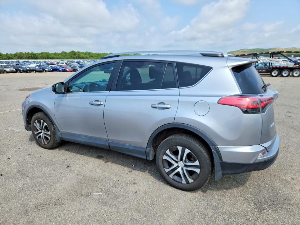 2018 TOYOTA RAV4 LE 2