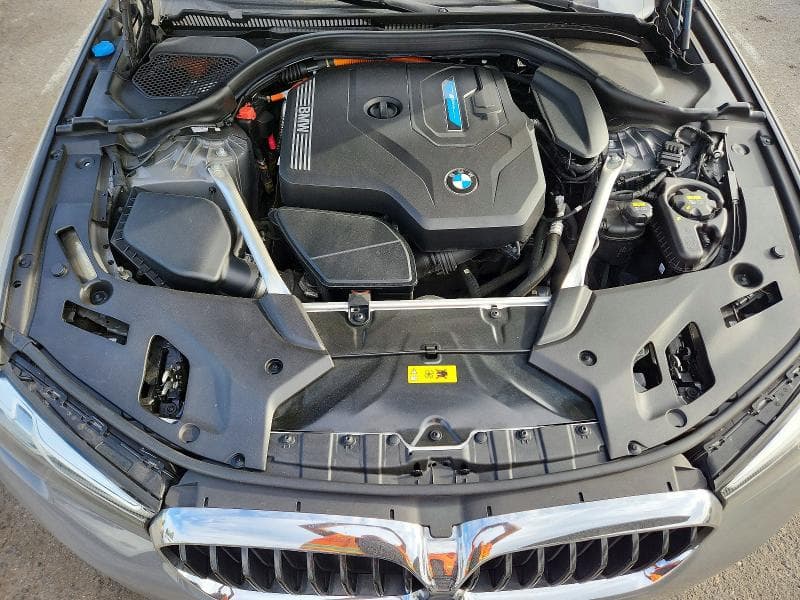 2021 BMW 530E 11