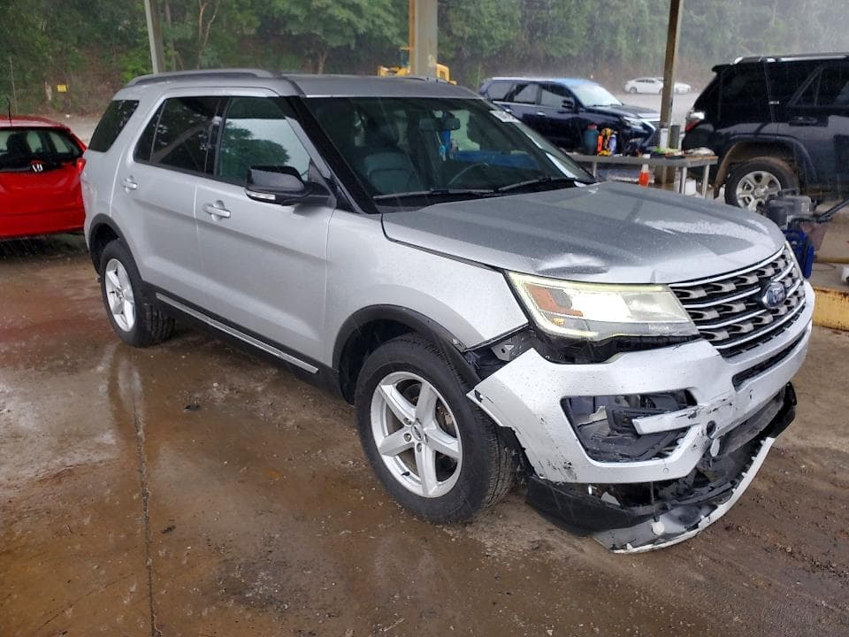 2017 FORD EXPLORER XLT 4