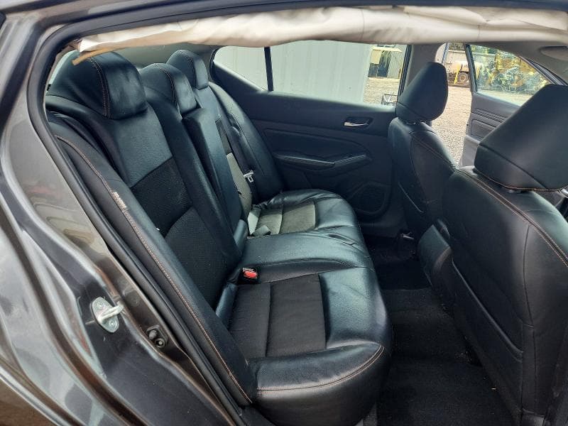 2021 NISSAN ALTIMA SR 10