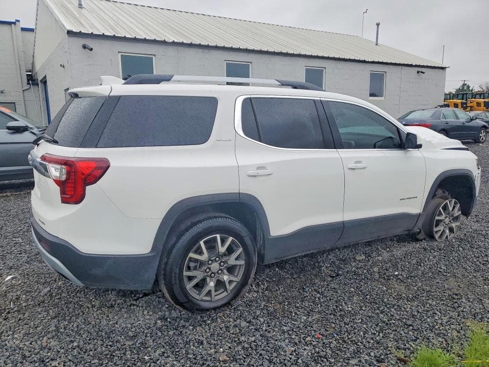 2022 GMC ACADIA SLE 3