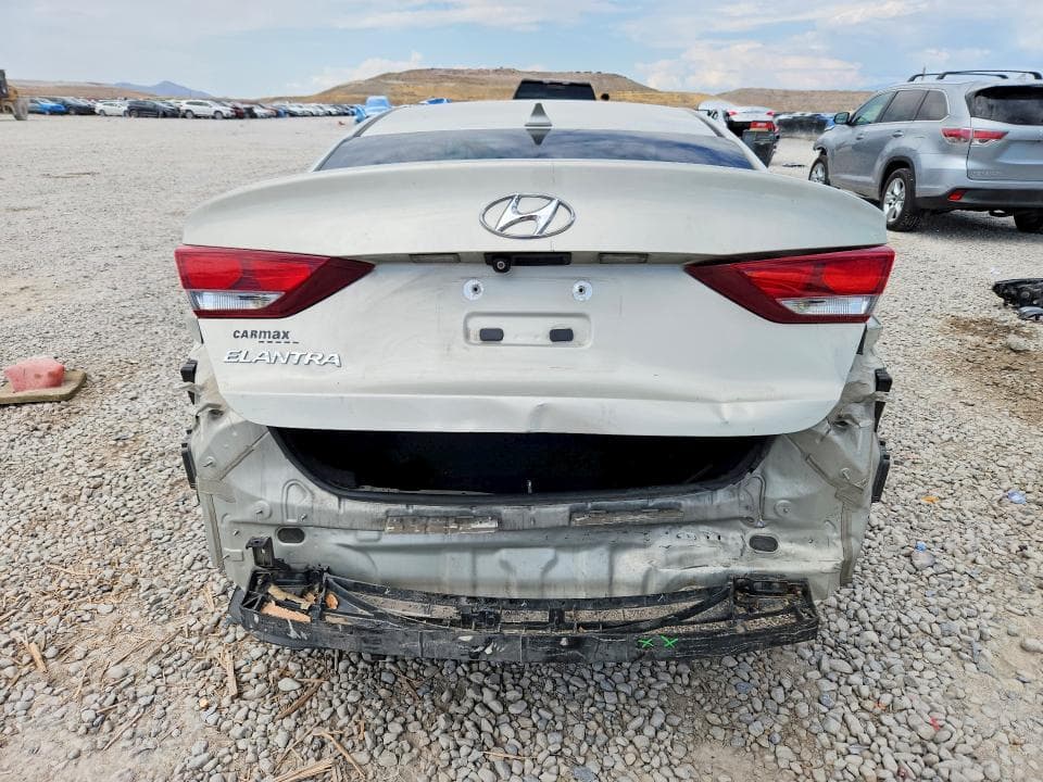 2017 HYUNDAI ELANTRA SE 6
