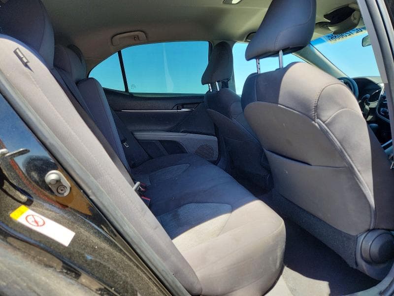 2018 TOYOTA CAMRY LE 10