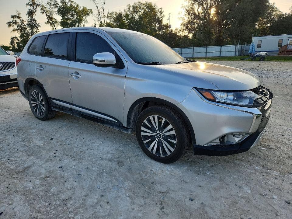 2020 MITSUBISHI OUTLANDER SE 4